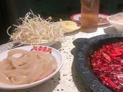 -红九格老火锅(三峡广场店)