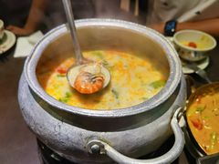 -大头虾越式风味餐厅(光明广场店)