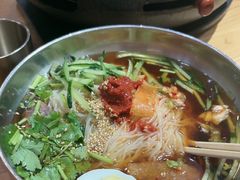 -青瓦餐厅·生鱼片·韩园烤肉(西塔店)