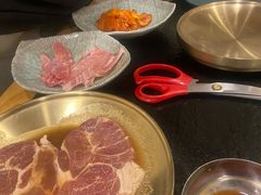 -臻牛烤肉