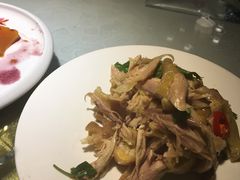 -姜君·千岛湖鱼头馆(浦东大道店)
