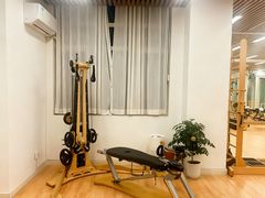 -Isofit 普拉提·婵柔工作室