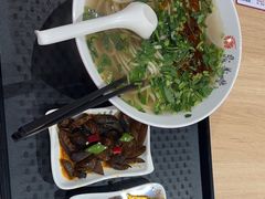 -鼎义丰功夫面(星光大道店)