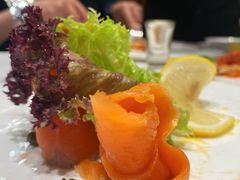 熏三文鱼配蔬菜-北京友谊宾馆·俄罗斯餐厅