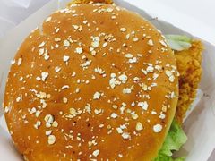 香辣鸡腿堡-肯德基(南京站A2检票口楼上)