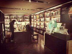 -诚品(信义店)