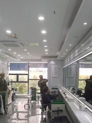 -镁连社·美联社