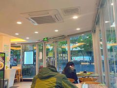 大堂-老乡鸡(南京新街口洪武北路店)