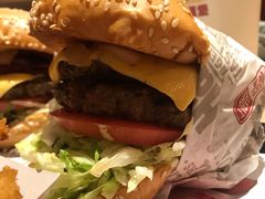 -The Habit Burger Grill 哈比特汉堡(复兴soho店)