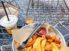 -J Create城市露营咖啡·简餐·宠物(上海动物园店)