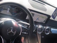 -上海星瀚奔驰4S店(红柳路店)