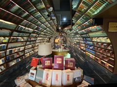 -钟书阁(珍园店)