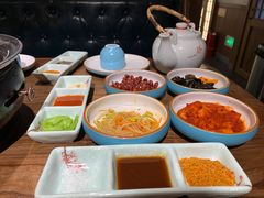 -明洞阿姨·韩式酱蟹烤肉·创意料理(三元桥店)