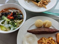 -东方豪景花园酒店·怡景旋转餐厅