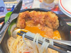 冬阴功汤香脆鸡扒米线-克茗冰室(光明N次方公园店)