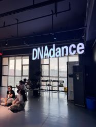 -DNA舞室