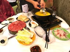-鲜入围煮花胶鸡海鲜火锅