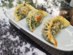 香煎韭菜锅贴饺-悦湖公馆