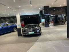 -奔驰上海利星(七宝店)