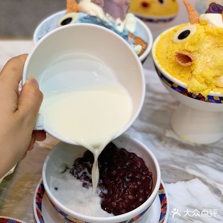 杭州最丑萌甜品👾怪兽纷纷雪竟如此好吃？！