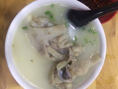-雷祖芳老妈蹄花店