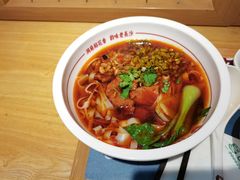 -呷佬·长沙手工米粉(金沙江路店)