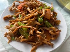 -何适山庄 ·可团建(水长城P2停车场店)