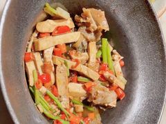 -佬麻雀·新湘菜(东方宝泰店)