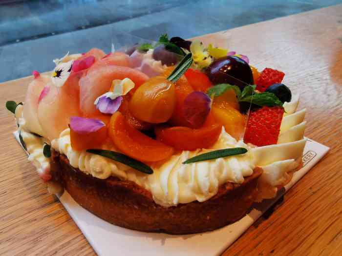 zaza cakery-"孩子选的快乐星球91.当天下雨.也按时送.