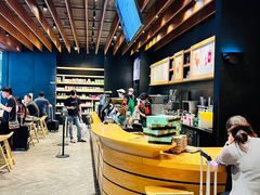 -星巴克(广州南站A18检票口楼上)