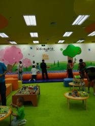 -莫莉幻想儿童乐园(三河燕郊永旺店)