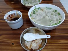 -胖子馄饨坊