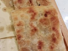加酥牛肉饼-桐花凤正宗香河肉饼店(绣水街店)