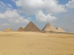 -吉萨金字塔群