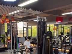 -耀恒健身(南浦地铁店)