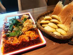 -有红鸡毛店·川菜(建设路店)