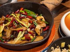 -云海肴·汽锅鸡·云南菜(天山百盛优客店)