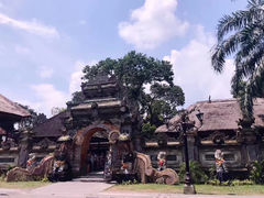 -乌鲁瓦图寺