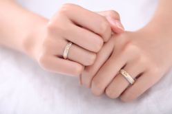 -威德钻石-克拉钻大本营(南京东路店)