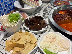 -山悦里 山野·鲜火锅(罗斯福广场店)