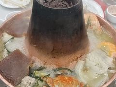 -一口猪海鲜浑锅·东北家常菜