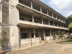 -吐斯廉屠杀博物馆