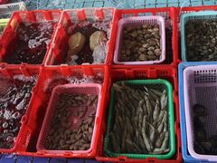 -霞涌市场海鲜摆卖区