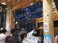 -霸王茶姬(南强街店)