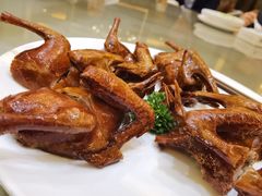 红烧乳鸽-阿锋鲍鱼酒家美食汇(华安店)