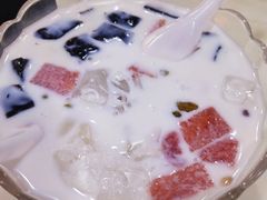 -亚龙湾亚泰商业街