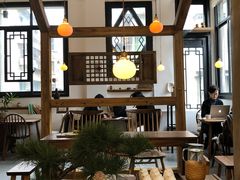 大堂-知亘茶食