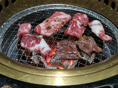 -山川小町·极番烧肉(新地假日广场店)