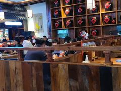 大堂-先启半步颠小酒馆(白麓里店)