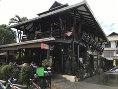 -Dash Teak House